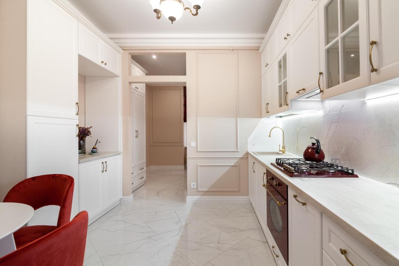 Apartment 39 Svobody Avenue Lviv Exterior photo